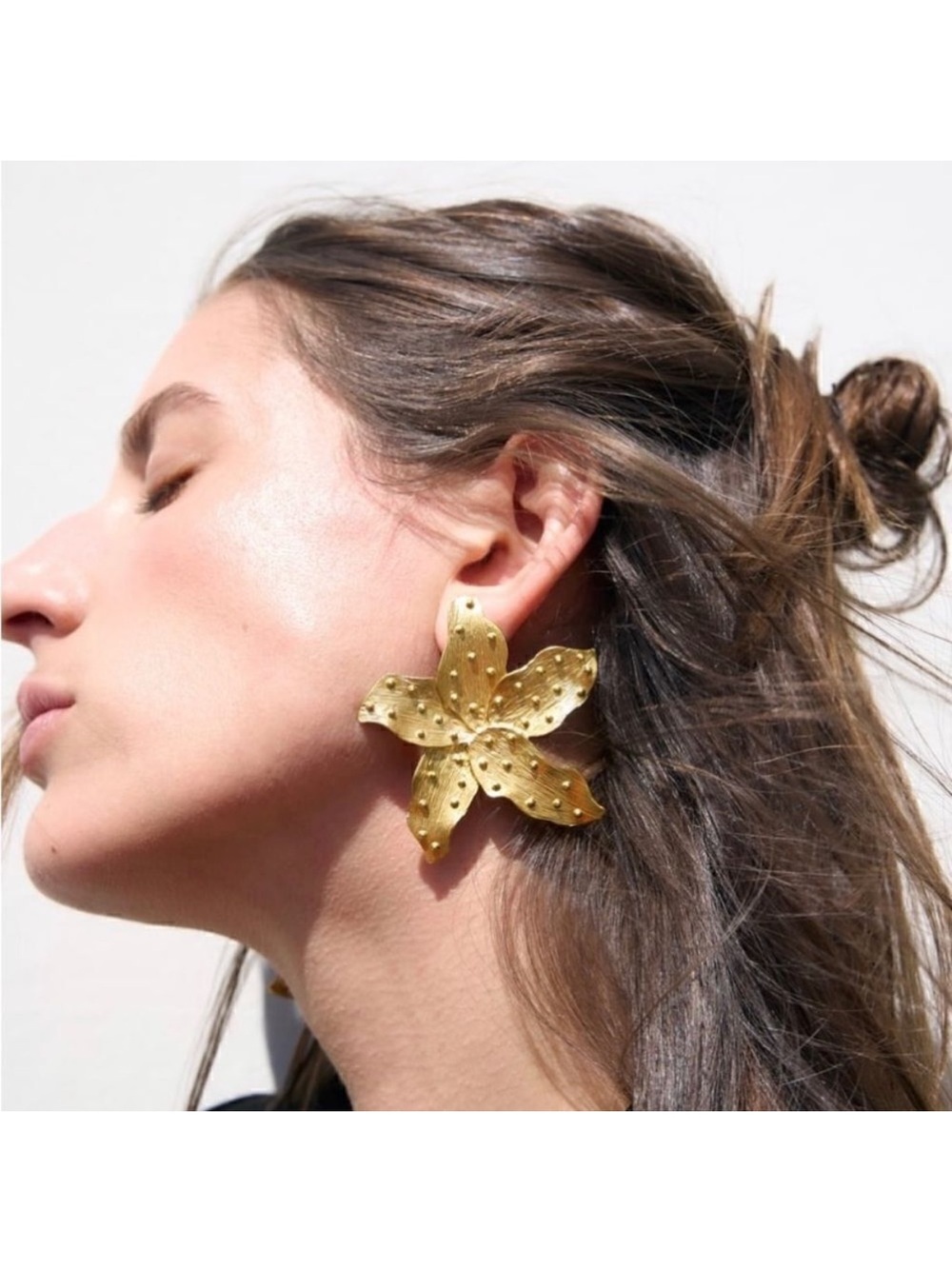Gold starfish Statement Earrings A29